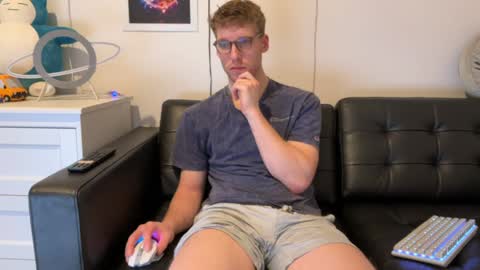 blueeyedtallguy online show from 12, 1, 2025