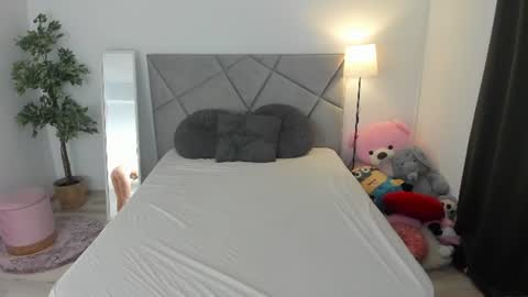 blueeyeslexxxy online show from 4, 7, 2026