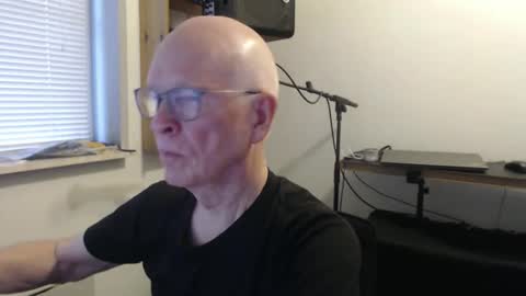 blueeyesn8 online show from 21, 10, 2025