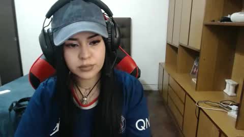 bluegoddessstoned online show from 18, 9, 2025