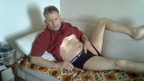 Snapshot of bluehot59 chatting on 19, 10, 2025 blue online show from 19, 10, 2025