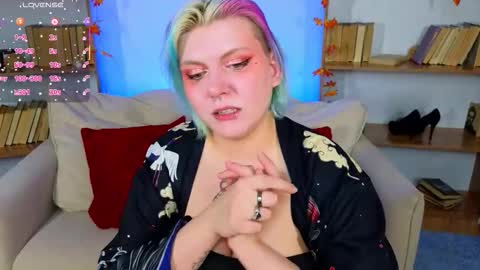 Hi my name is Lunaray online show from 11, 10, 2025