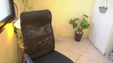 FLORAA online show from 10, 1, 2025