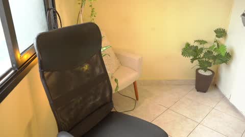 FLORAA online show from 28, 1, 2025