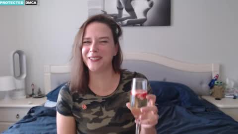 Snapshot of bluexstacey chatting on 25, 4, 2026 Stacey online show from 25, 4, 2026