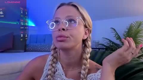 Snapshot of blueyeskate chatting on 24, 7, 2026 Kate online show from 24, 7, 2026