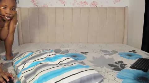 Snapshot of blueyivy chatting on 8, 12, 2024 Babygirl online show from 8, 12, 2024