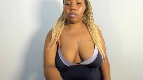 Snapshot of blueyivy chatting on 13, 4, 2026 Babygirl online show from 13, 4, 2026