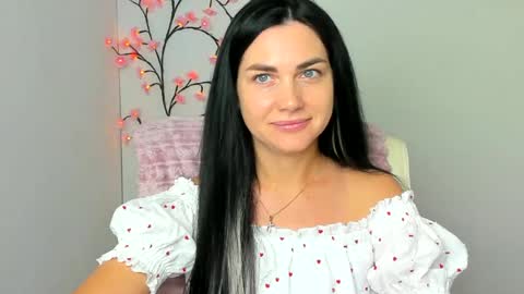 Snapshot of blum_kelly chatting on 24, 6, 2026 Kelly online show from 24, 6, 2026