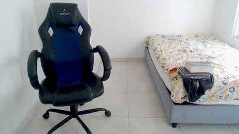  Hey guysI am BrendaWelcome my room online show from 26, 2, 2026