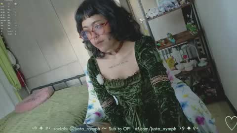 Snapshot of blushing_nymph chatting on 25, 4, 2026 Im Nym Justa nymph on twitter and IG online show from 25, 4, 2026