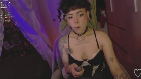 Snapshot of blushing_nymph chatting on 25, 5, 2026 Im Nym Justa nymph on twitter and IG online show from 25, 5, 2026
