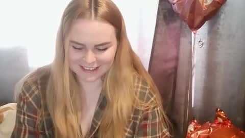 Snapshot of blushing_star chatting on 15, 5, 2026 blushing_star online show from 15, 5, 2026