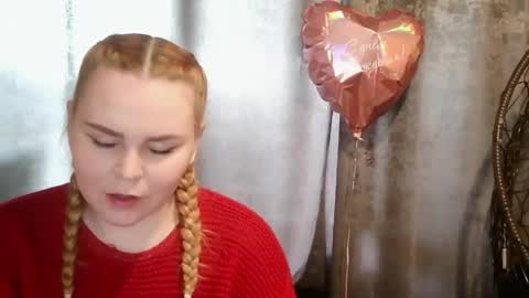 Snapshot of blushing_star chatting on 19, 5, 2026 blushing_star online show from 19, 5, 2026