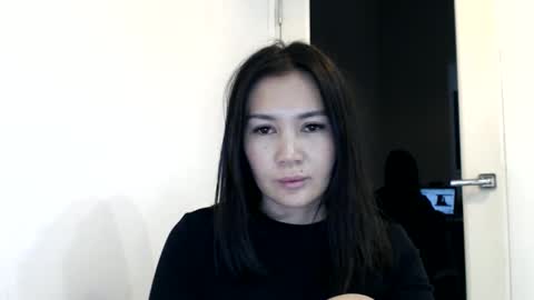 Snapshot of bmw_lovee chatting on 15, 10, 2025 Liya online show from 15, 10, 2025