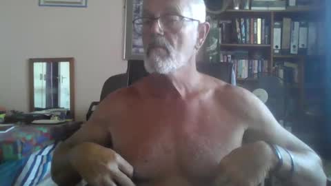 Snapshot of bobbgud chatting on 16, 4, 2026 Bobbgud online show from 16, 4, 2026