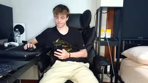 bobby72738 online show from 28, 9, 2025