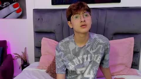 Snapshot of boleyn_lovell chatting on 29, 12, 2024 Boleyn online show from 29, 12, 2024