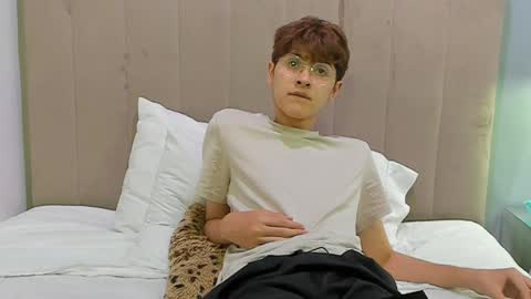 Snapshot of boleyn_lovell chatting on 17, 1, 2025 Boleyn online show from 17, 1, 2025