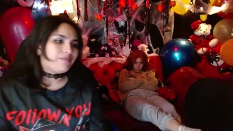 Paris online show from 2, 11, 2025