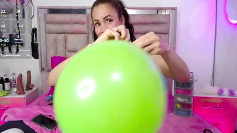 Snapshot of bombom_lux chatting on 20, 6, 2026 bombom_lux online show from 20, 6, 2026