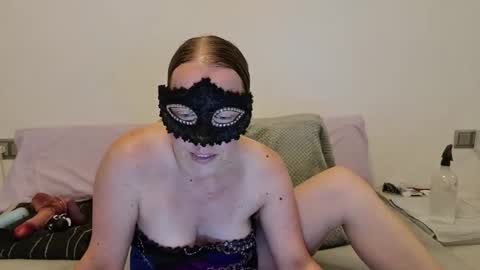 Snapshot of bonbonsitos_69 chatting on 23, 7, 2026 Lucy online show from 23, 7, 2026