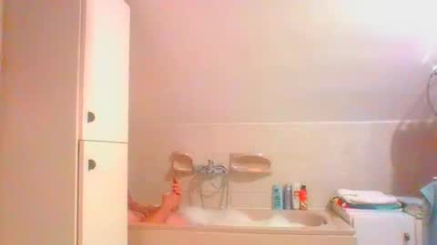 borntosuck online show from 16, 4, 2026