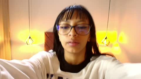BONIE WILLS online show from 8, 5, 2026