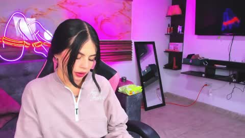 Snapshot of bonnie_bu chatting on 31, 5, 2026 becky online show from 31, 5, 2026
