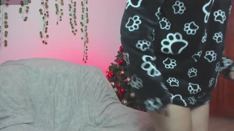 Bonnie Help me reach 500 likes online show from 2, 1, 2025