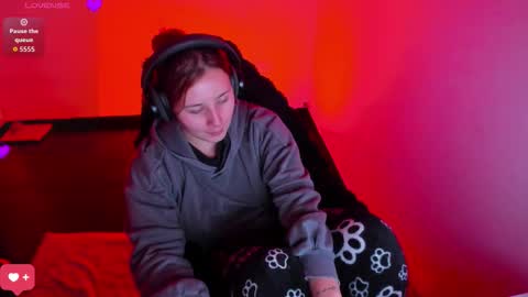 Bonnie Help me reach 500 likes online show from 27, 3, 2026