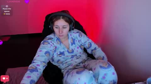 Bonnie Help me reach 500 likes online show from 29, 3, 2026