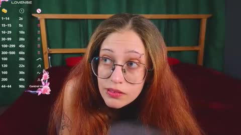 Snapshot of bonniehawkins chatting on 17, 9, 2025 Abby Blonde Vivian blackhair and July RedHair online show from 17, 9, 2025