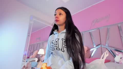 Bonnie  online show from 14, 1, 2025