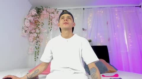 bonny_and_carrot online show from 22, 12, 2025