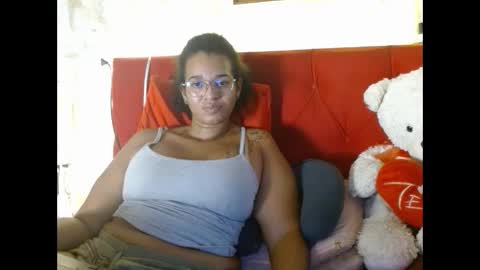 Queen Bon Vivantt online show from 6, 1, 2025