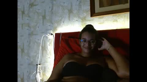 Queen Bon Vivantt online show from 13, 1, 2025