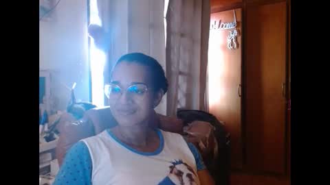 Queen Bon Vivantt online show from 6, 2, 2025