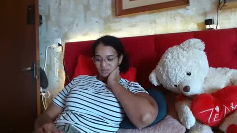 Queen Bon Vivantt online show from 14, 2, 2025