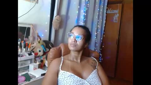 Queen Bon Vivantt online show from 24, 2, 2025