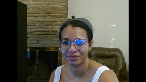 Queen Bon Vivantt online show from 6, 10, 2025