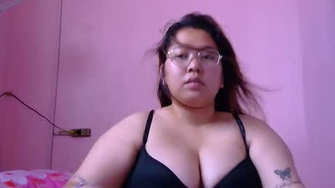 Snapshot of boobsiemarie chatting on 22, 5, 2026 MommyMarie-Singlemom of 2. online show from 22, 5, 2026