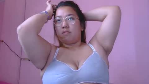 Snapshot of boobsiemarie chatting on 24, 5, 2026 MommyMarie-Singlemom of 2. online show from 24, 5, 2026