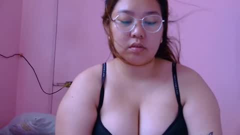 Snapshot of boobsiemarie chatting on 29, 5, 2026 MommyMarie-Singlemom of 2. online show from 29, 5, 2026