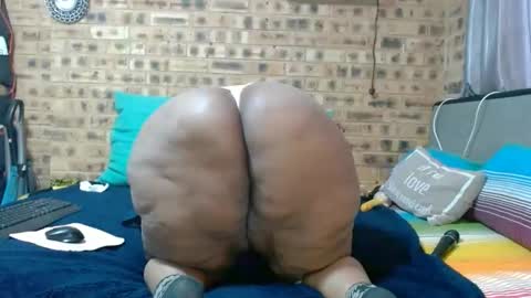 Snapshot of bootytwerkxxx chatting on 20, 5, 2026 bootytwerkxxx online show from 20, 5, 2026