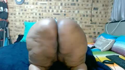 Snapshot of bootytwerkxxx chatting on 2, 6, 2026 bootytwerkxxx online show from 2, 6, 2026