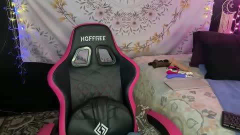 BossMom online show from 6, 1, 2026