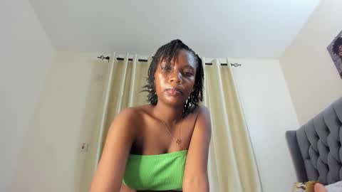 Snapshot of bouncy_booty677 chatting on 26, 5, 2026 bouncy_booty677 online show from 26, 5, 2026