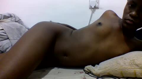 Snapshot of bouncy_vee chatting on 27, 2, 2026 bouncy_vee online show from 27, 2, 2026