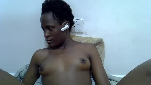 Snapshot of bouncy_vee chatting on 9, 4, 2026 bouncy_vee online show from 9, 4, 2026